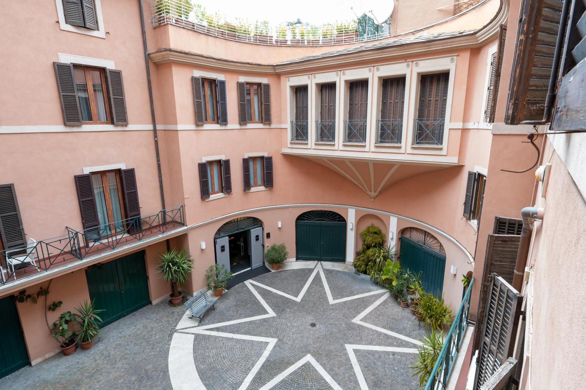 Trevi Ducal Palace Roma Ngoại thất bức ảnh